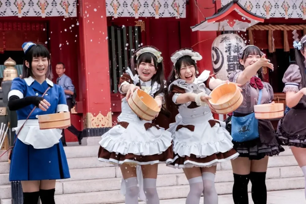 Maid Jepang Uchimizu Tokyo